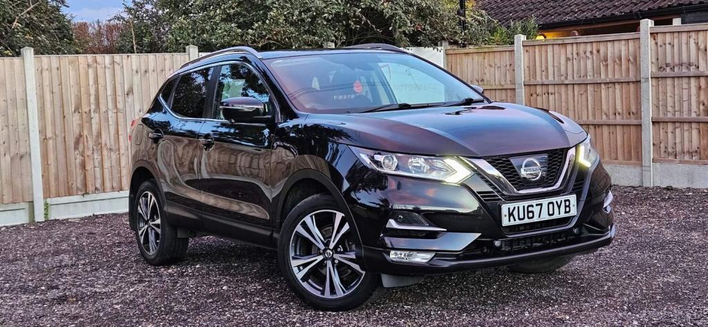 View NISSAN QASHQAI 1.6 DIG-T N-Connecta Euro 6 (s/s) 5dr