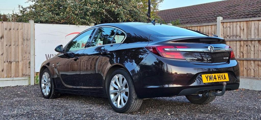 VAUXHALL INSIGNIA