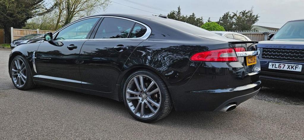 JAGUAR XF