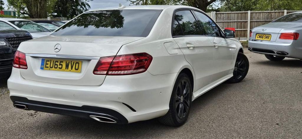 MERCEDES-BENZ E CLASS