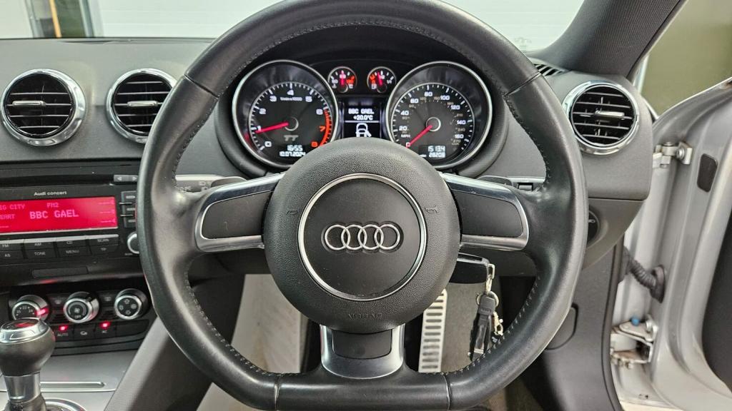 AUDI TT