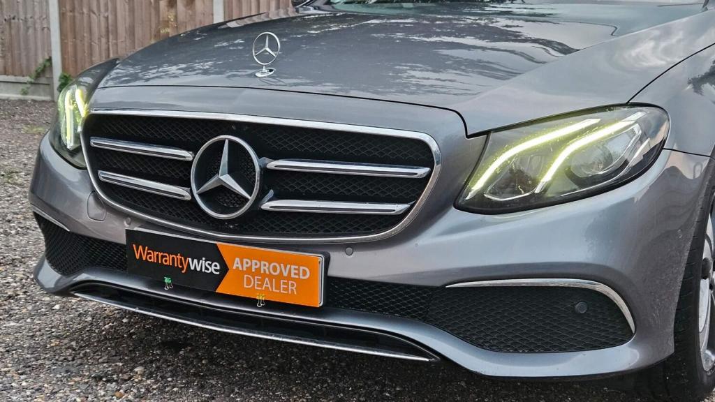 MERCEDES-BENZ E CLASS