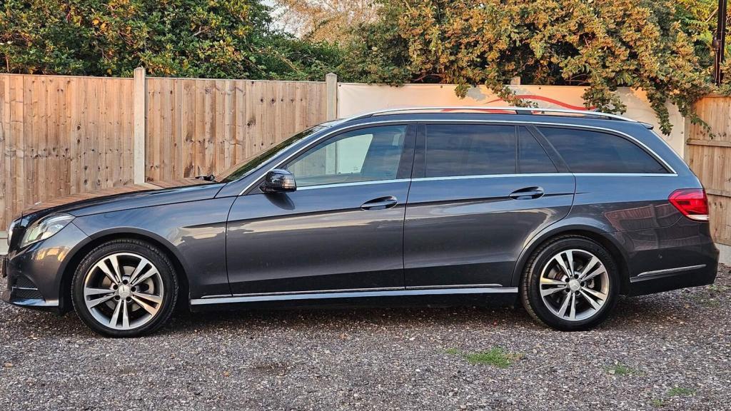 MERCEDES-BENZ E CLASS