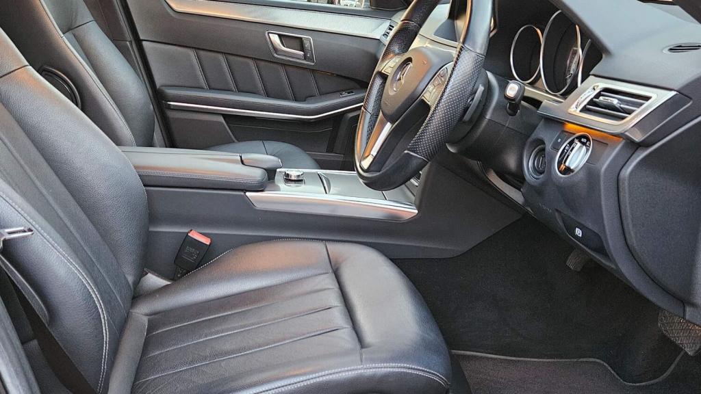 View MERCEDES-BENZ E CLASS 2.1 E220 CDI SE G-Tronic+ Euro 5 (s/s) 5dr