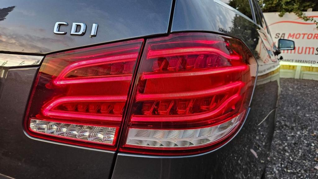 MERCEDES-BENZ E CLASS