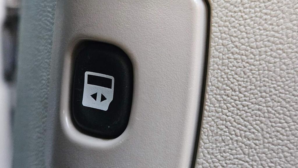 CHRYSLER GRAND VOYAGER