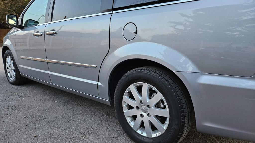 CHRYSLER GRAND VOYAGER