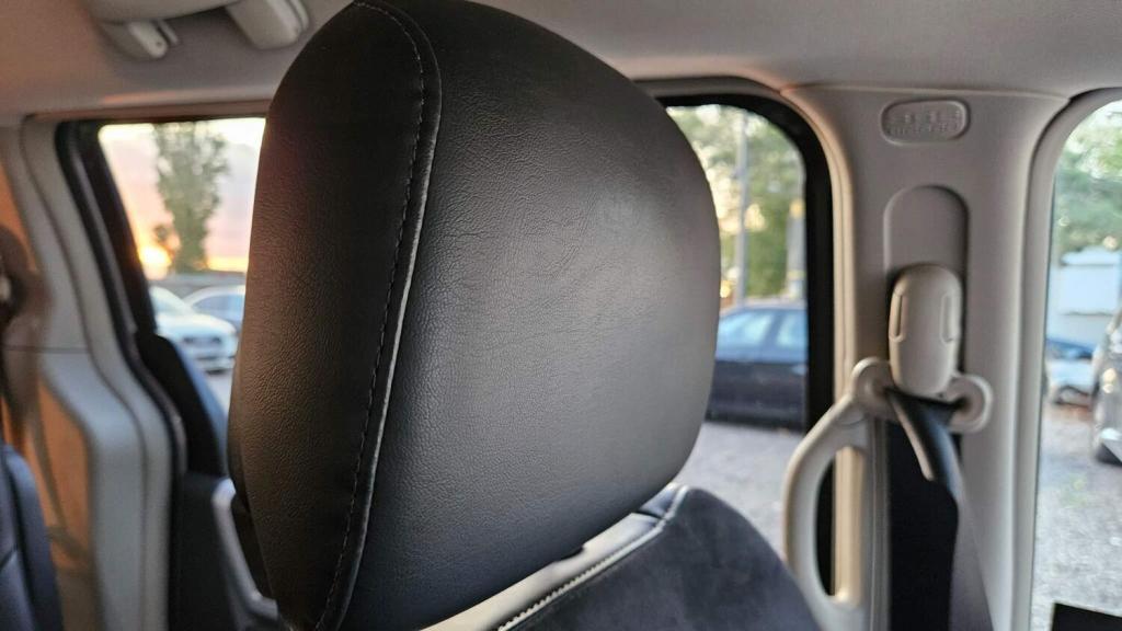 CHRYSLER GRAND VOYAGER