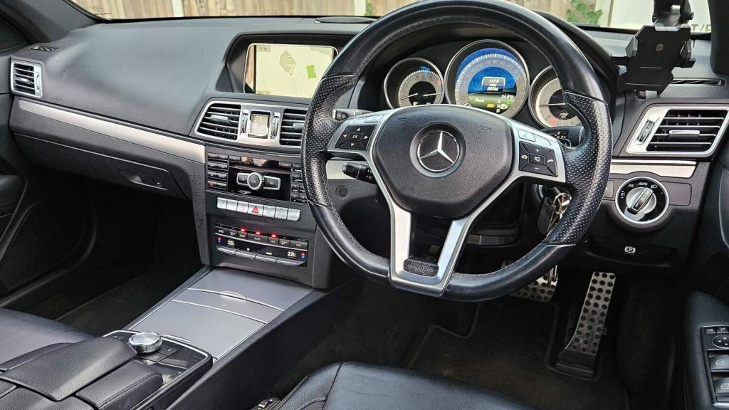 MERCEDES-BENZ E CLASS