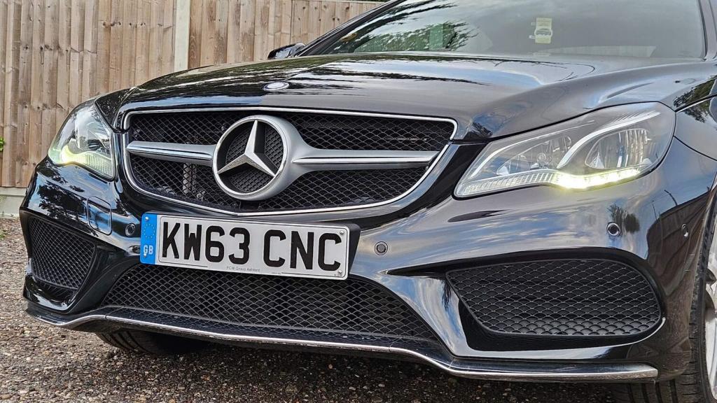 MERCEDES-BENZ E CLASS