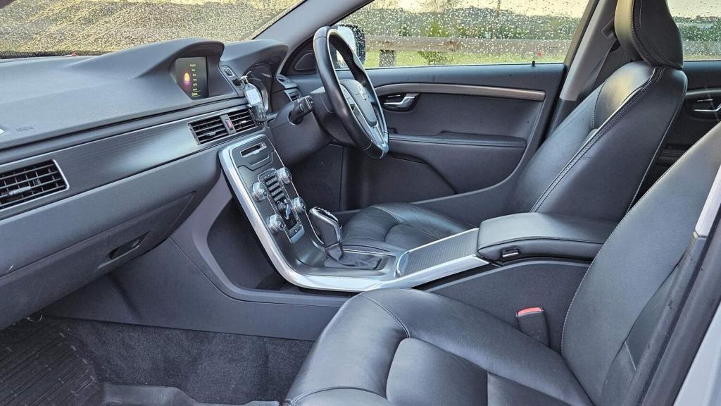 View VOLVO XC70 2.4 D4 SE Lux Auto AWD Euro 6 (s/s) 5dr