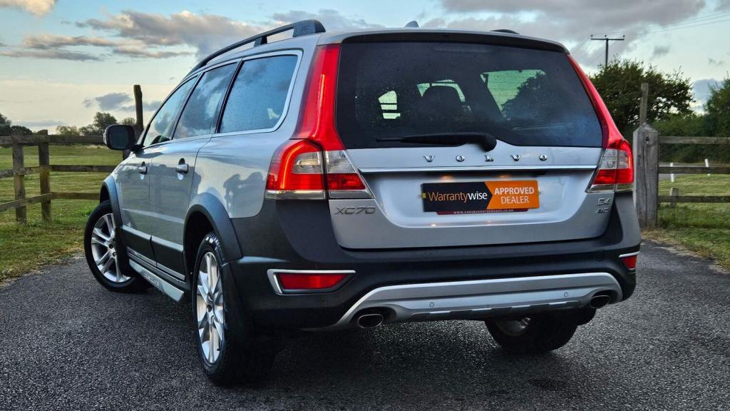 VOLVO XC70