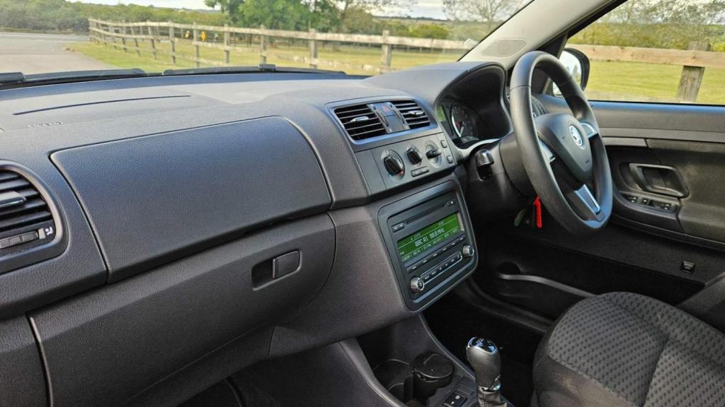 View SKODA ROOMSTER 1.2 TSI SE DSG Euro 5 5dr