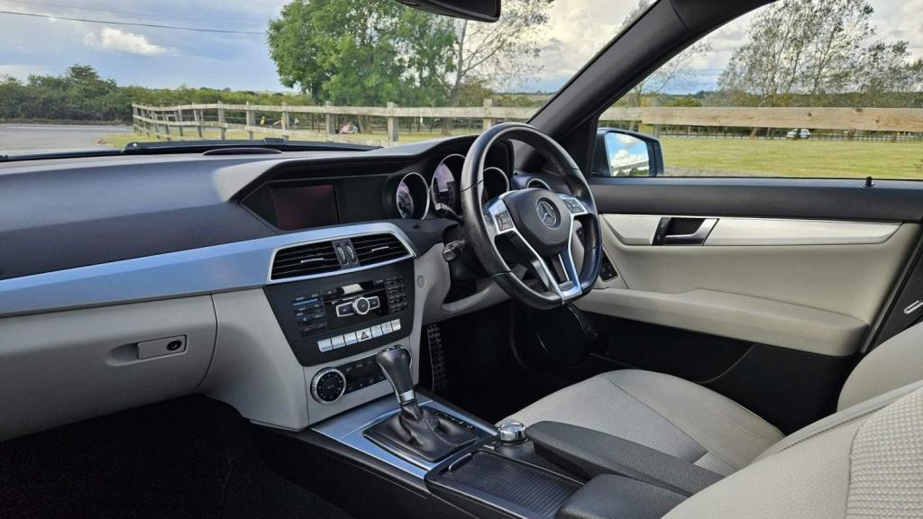 View MERCEDES-BENZ C CLASS 1.8 C180 BlueEfficiency Sport Auto Euro 5 4dr