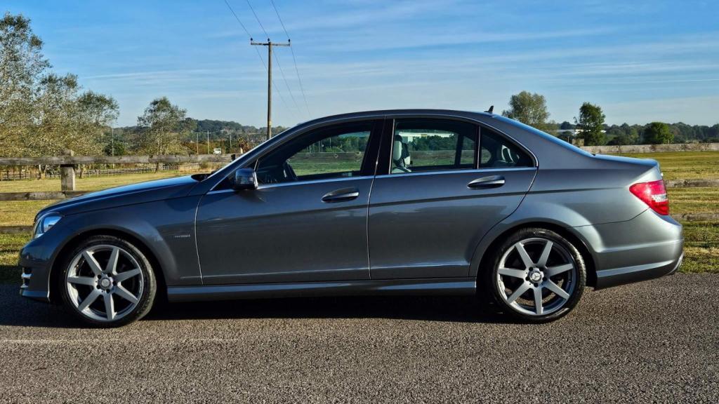MERCEDES-BENZ C CLASS