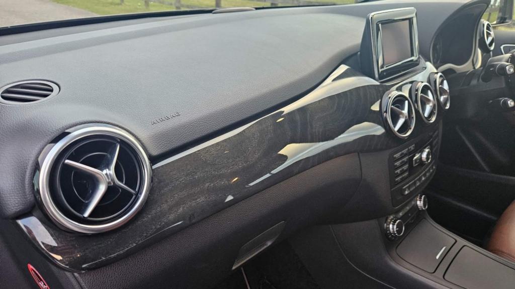 MERCEDES-BENZ B CLASS