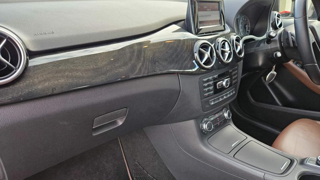 MERCEDES-BENZ B CLASS