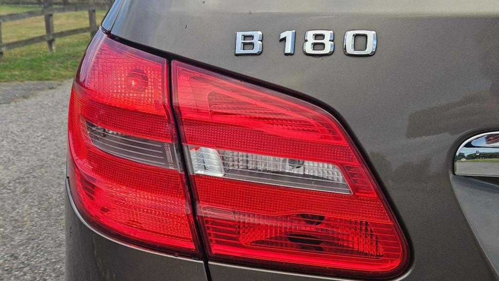 MERCEDES-BENZ B CLASS