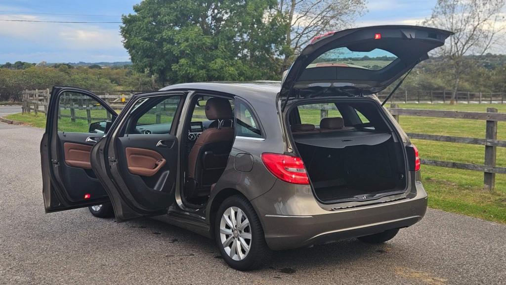 MERCEDES-BENZ B CLASS