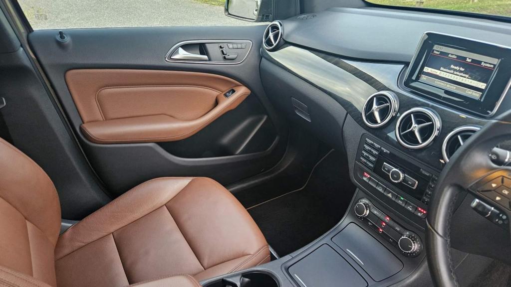 MERCEDES-BENZ B CLASS