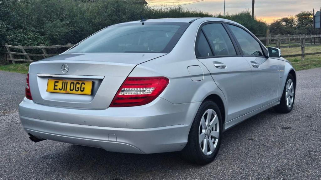 MERCEDES-BENZ C CLASS