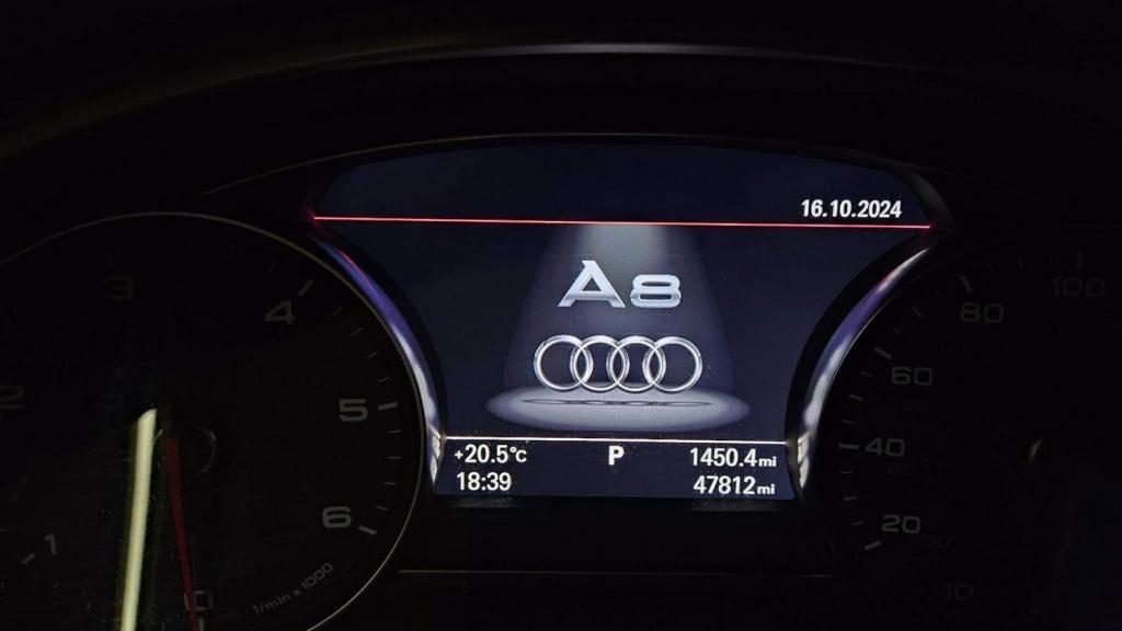 AUDI A8