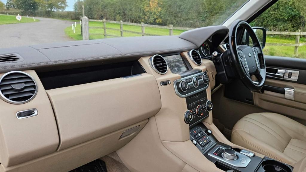 LAND ROVER DISCOVERY 4