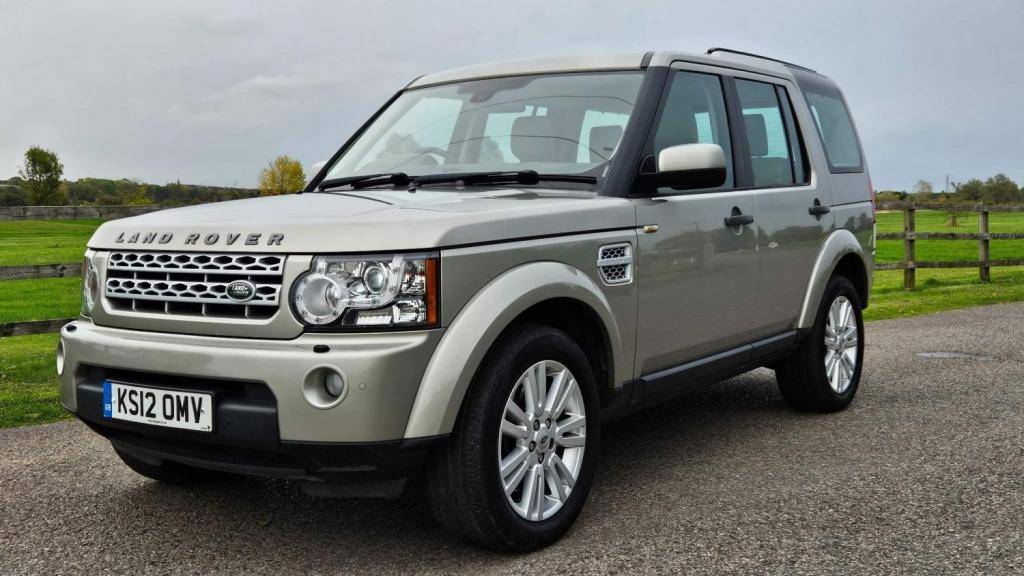 View LAND ROVER DISCOVERY 4 3.0 SD V6 XS Auto 4WD Euro 5 5dr