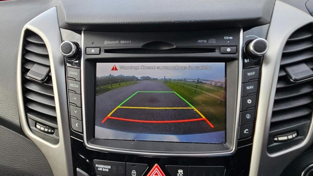 View HYUNDAI I30 1.6 Premium Euro 6 5dr