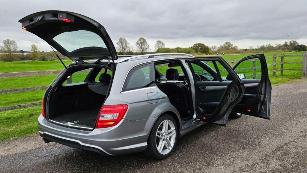 MERCEDES-BENZ C CLASS