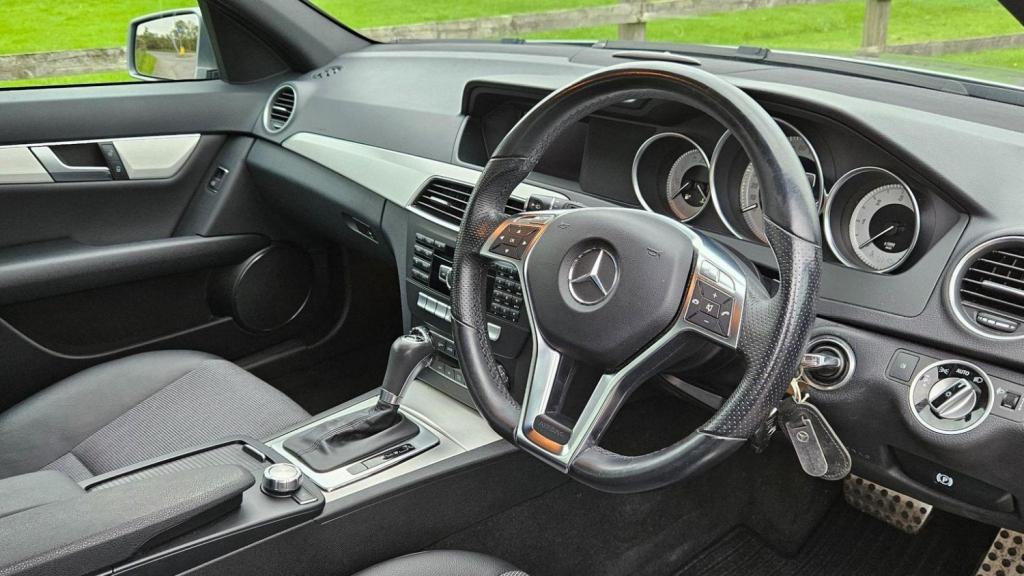 View MERCEDES-BENZ C CLASS 2.1 C200 CDI BlueEfficiency AMG Sport G-Tronic+ Euro 5 (s/s) 5dr