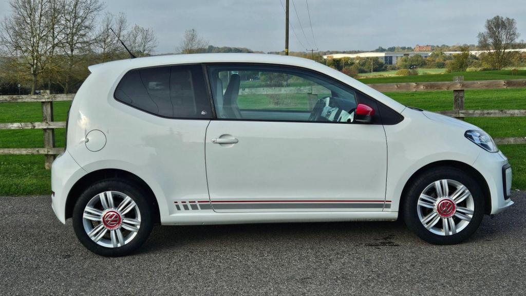 View VOLKSWAGEN UP 1.0 up! beats ASG Euro 6 3dr