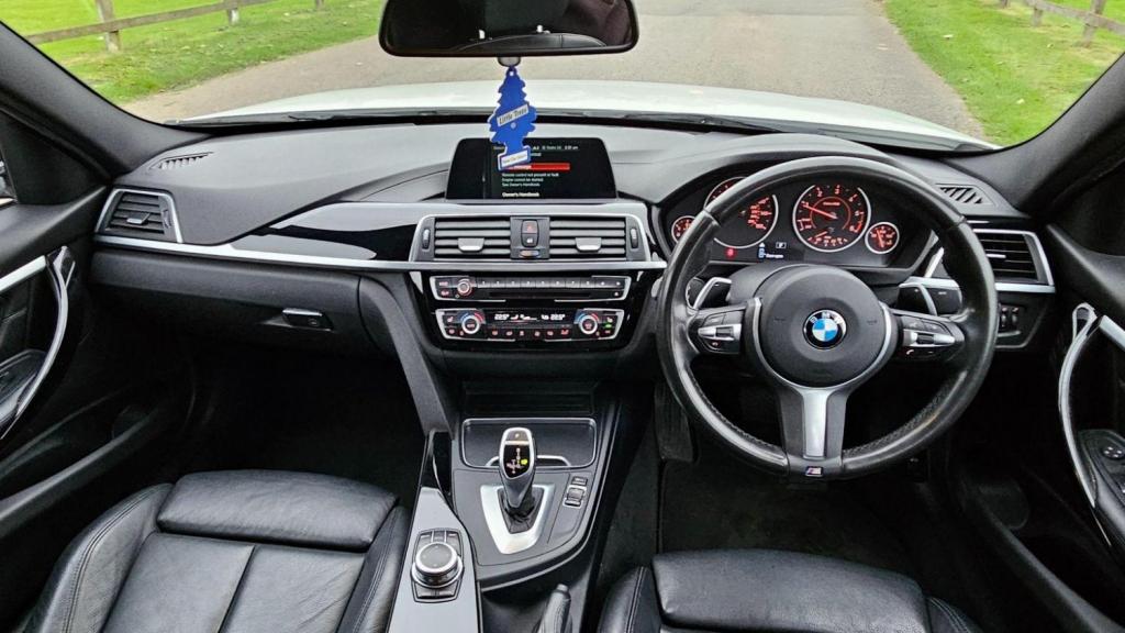 View BMW 3 SERIES 2.0 320d M Sport Auto Euro 6 (s/s) 4dr