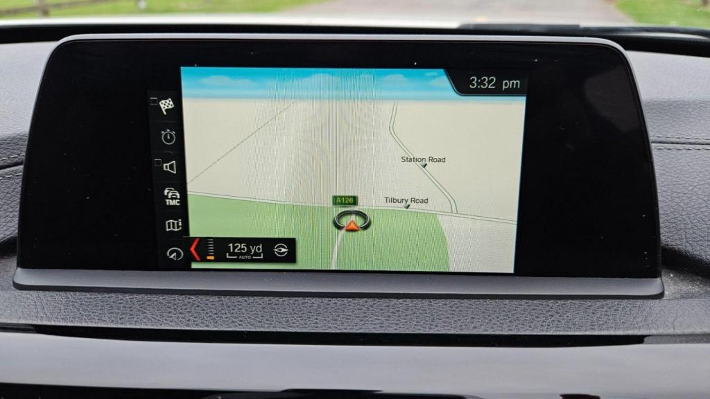 View BMW 3 SERIES 2.0 320d M Sport Auto Euro 6 (s/s) 4dr