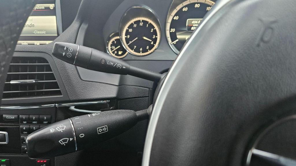 MERCEDES-BENZ E CLASS