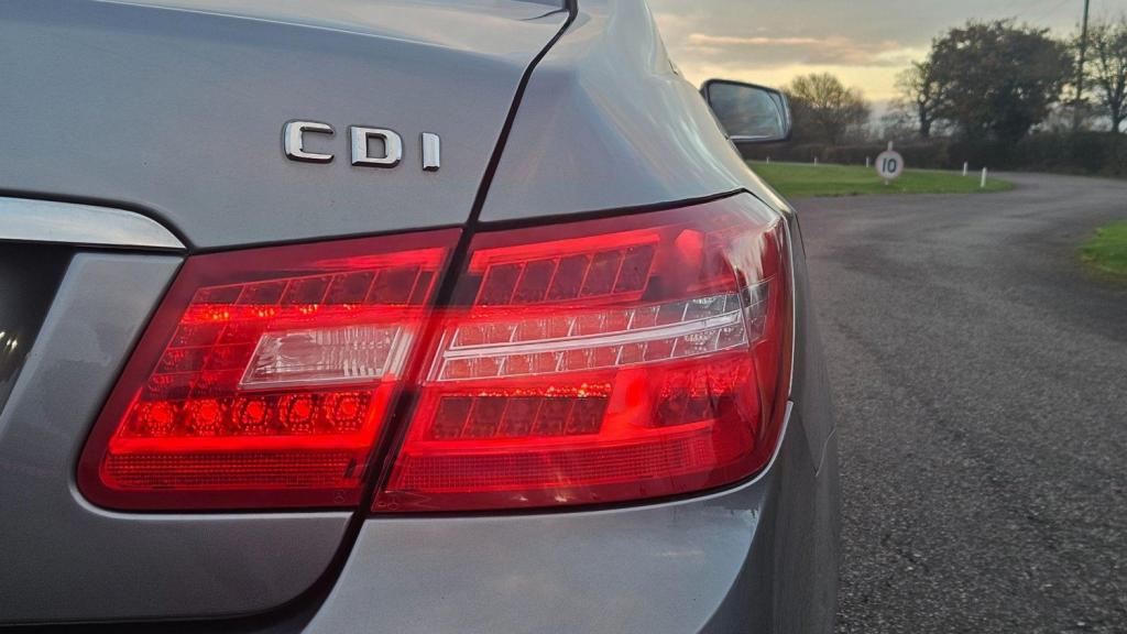 MERCEDES-BENZ E CLASS