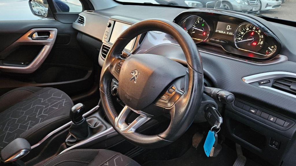 View PEUGEOT 2008 1.4 HDi Active Euro 5 5dr