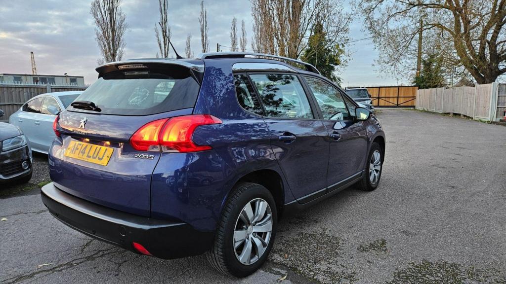 PEUGEOT 2008