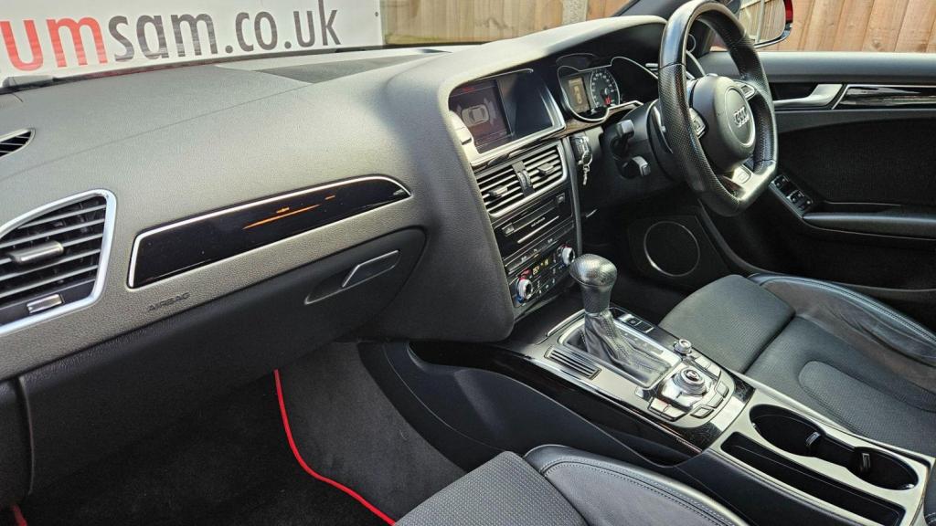 View AUDI A4 2.0 TDI Black Edition Plus Multitronic Euro 5 (s/s) 4dr