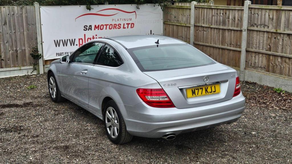 View MERCEDES-BENZ C CLASS 2.1 C220 CDI Executive SE G-Tronic+ Euro 5 (s/s) 2dr