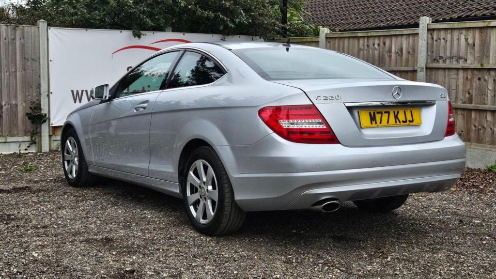 MERCEDES-BENZ C CLASS