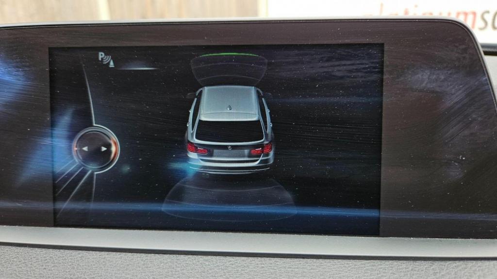 View BMW 3 SERIES 2.0 320i SE Touring Auto Euro 6 (s/s) 5dr