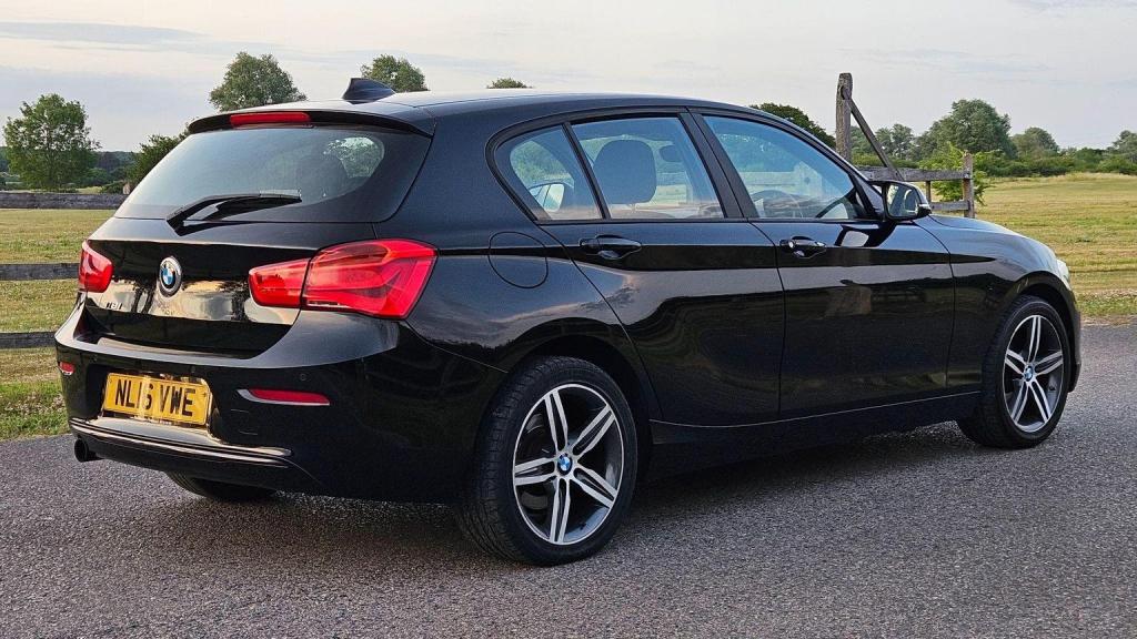 BMW 1 SERIES