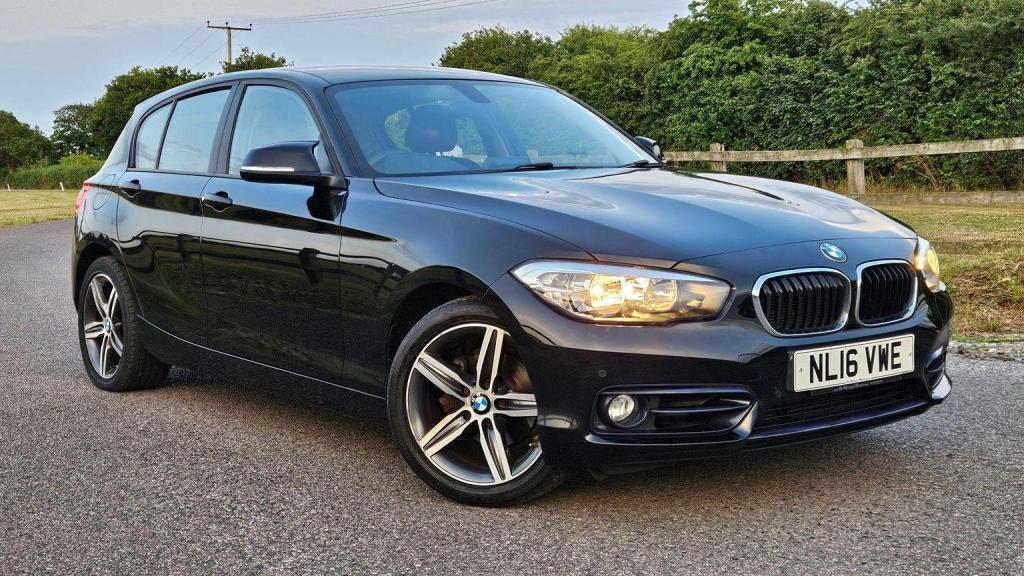 View BMW 1 SERIES 1.5 118i Sport Auto Euro 6 (s/s) 5dr