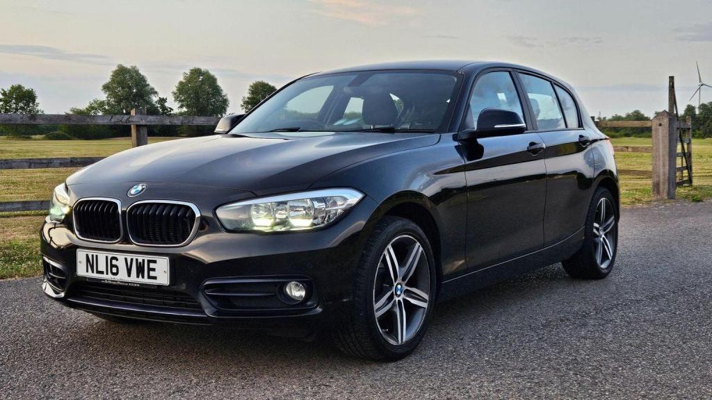 BMW 1 SERIES