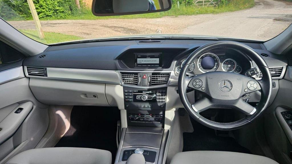 MERCEDES-BENZ E CLASS