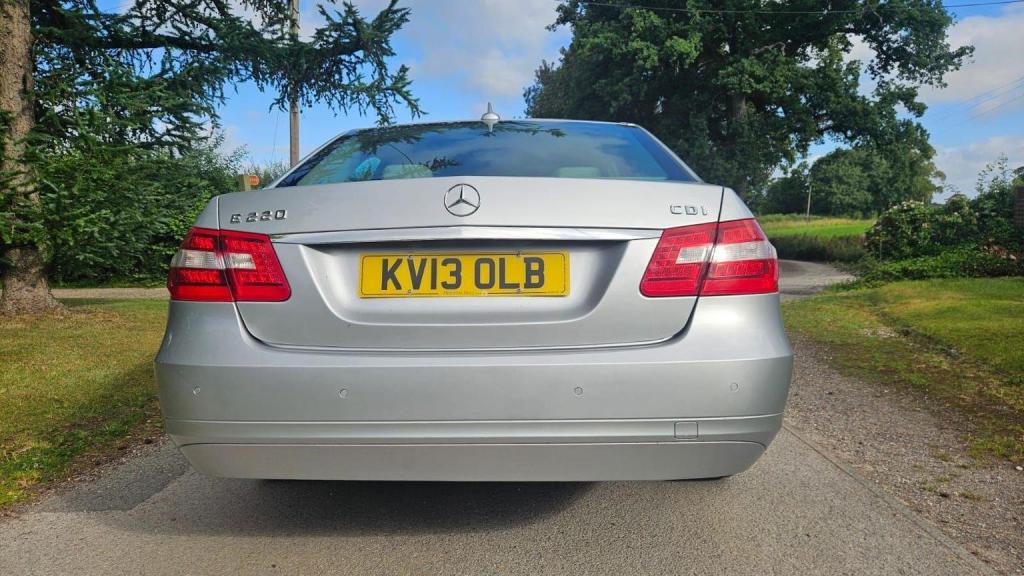 MERCEDES-BENZ E CLASS