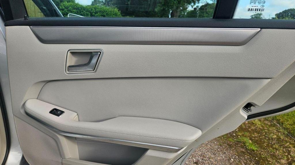 MERCEDES-BENZ E CLASS