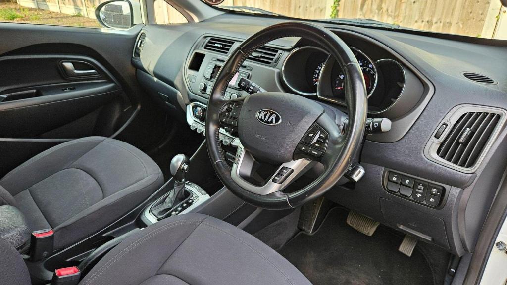 View KIA RIO 1.4 3 Auto Euro 5 5dr