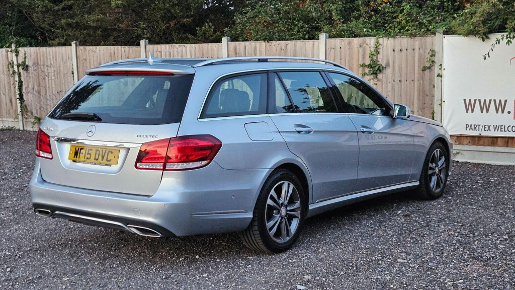 View MERCEDES-BENZ E CLASS 2.1 E220 BlueTEC SE G-Tronic+ Euro 6 (s/s) 5dr